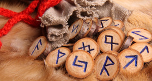 gadanie-na-runah-na-situaciju-onlajn-besplatno